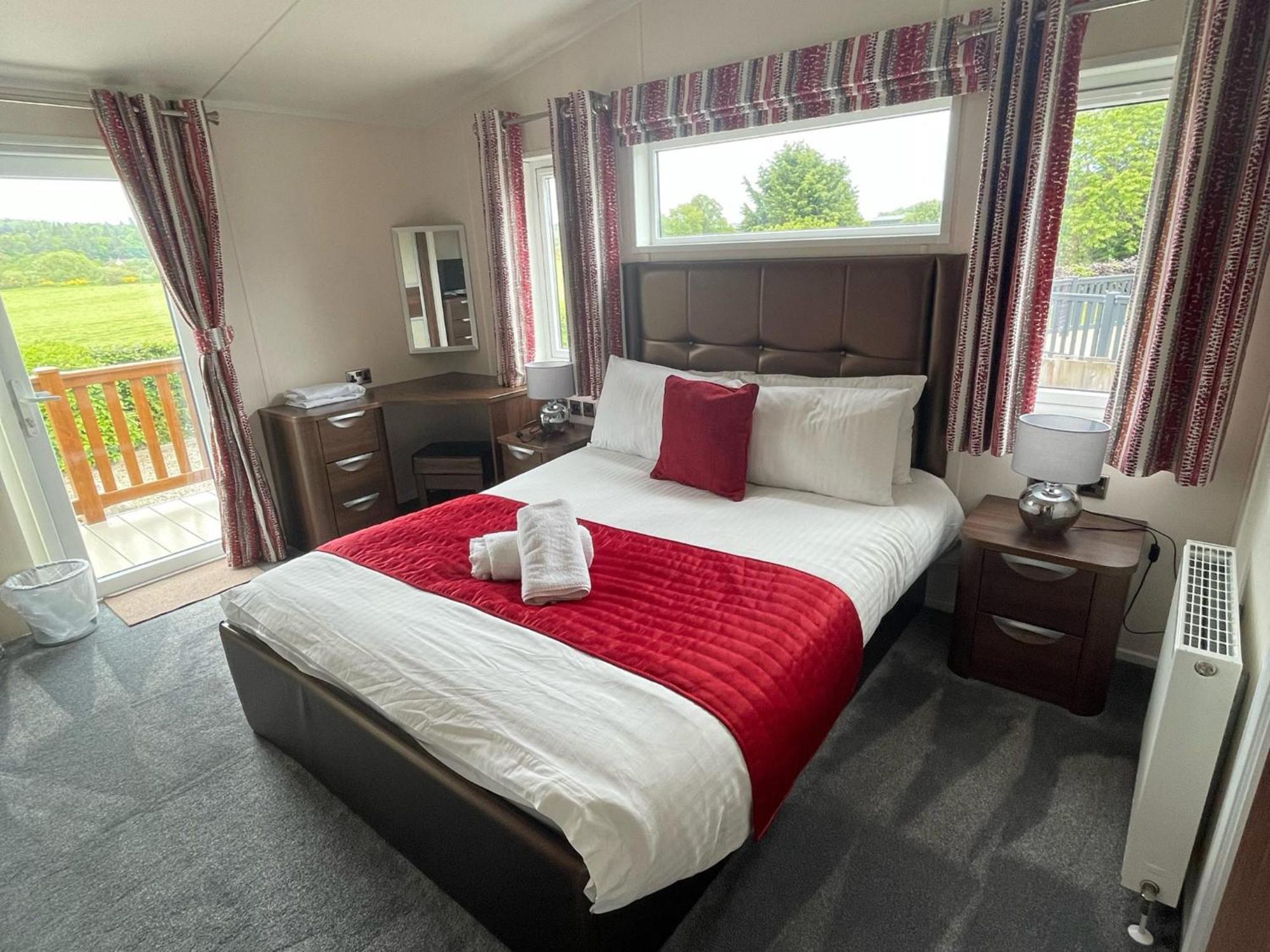 Готель Deeside Holiday Park Maryculter Номер фото